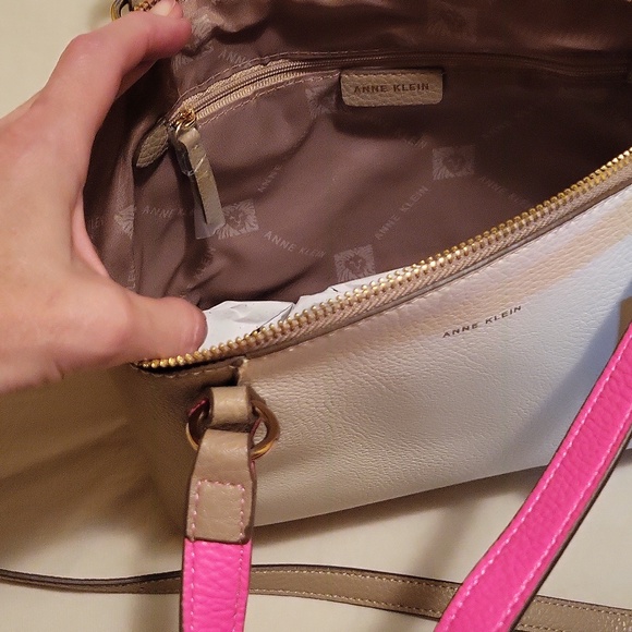 Anne Klein purse - Picture 7 of 11